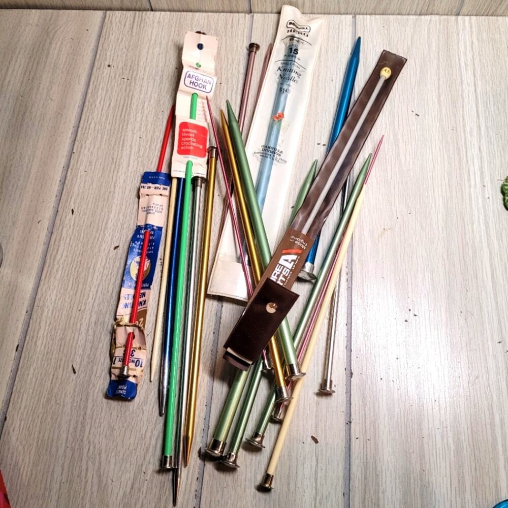 Vintage Large Lot Of Colorful Knitting Needles Everything Pictured New And Used
